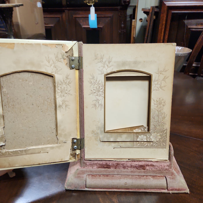 1880'S VICTORIAN PHOTO ALBUM WITH SMALL KEEPSAKE DRAWER