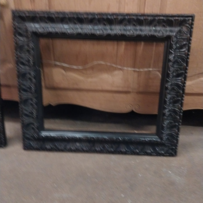 MEDIUM MOLDED FRAME