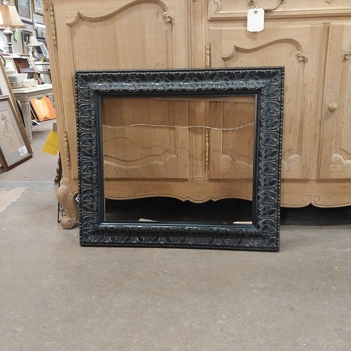 LARGE MOLDED FRAME