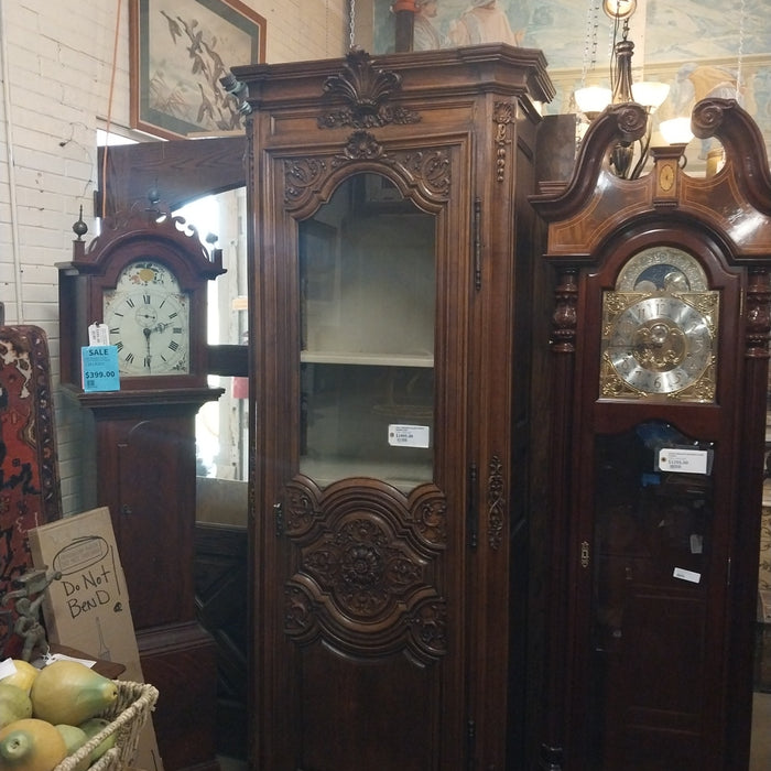 TALL REGENCE GLASS FRONT BONNITIERE