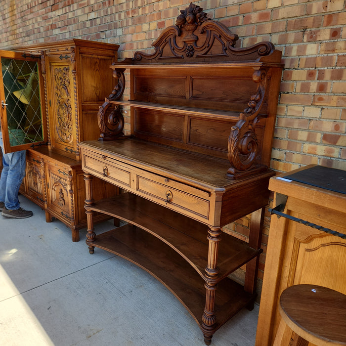 LARGE 19TH CENTURY OAK OPEN SHELVED SERVER WITH FRUIT URNS