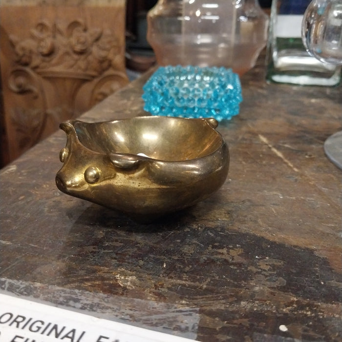 SMALL BRASS PIG BOWL