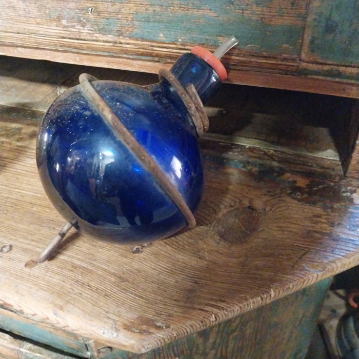 BLUE GLASS HUMMING BIRD FEEDER