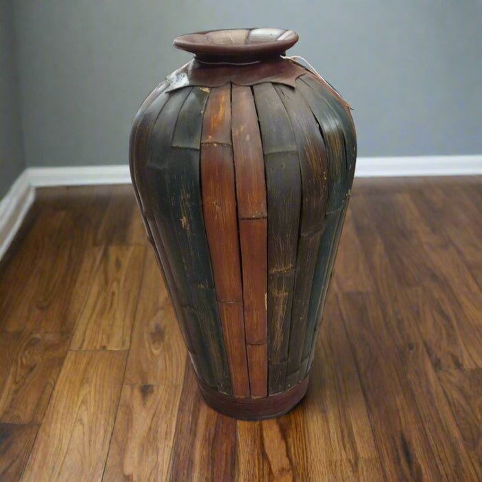 WOOD SLAT VASE