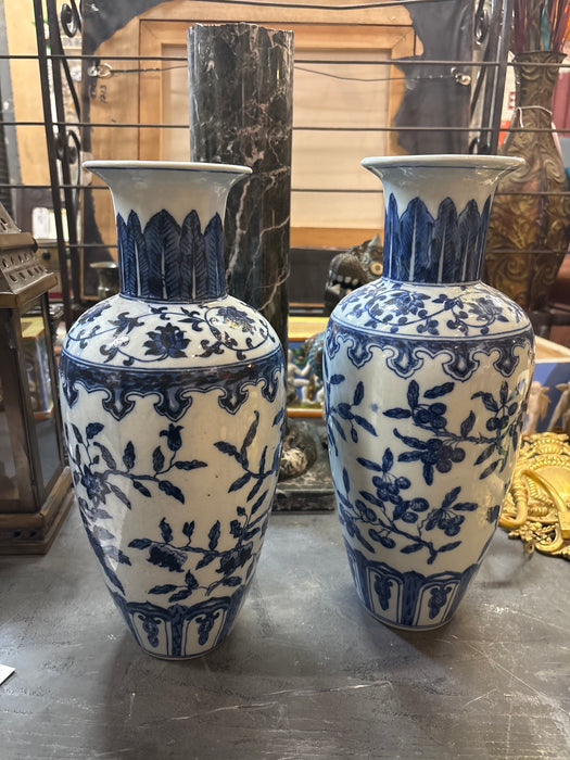 PAIR OF BLUE AND WHITE VASES