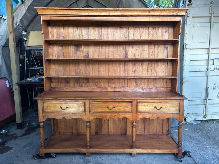 WELSH CUPBOARD VINTAGE