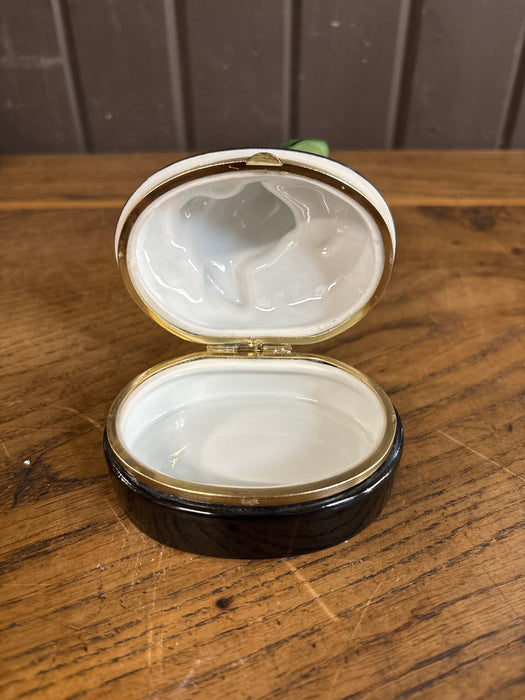 PORECELAIN FROG BOX
