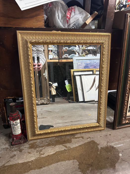 GOLD ORNATE WALL MIRROR