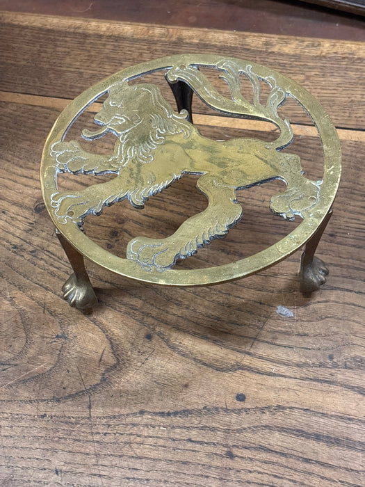 BRASS KETTLE STAND WITH LION
