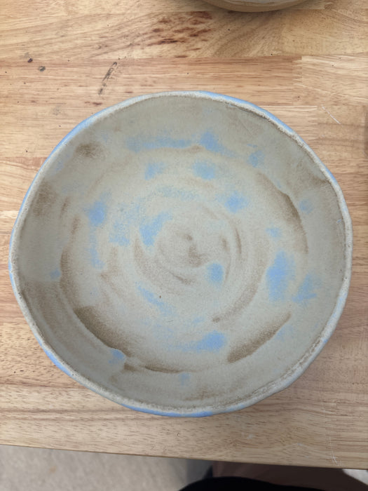 SET OF 4 LIGHT BLUE AND CREAM PEOPLES POTTERY PROJECT BOWLS