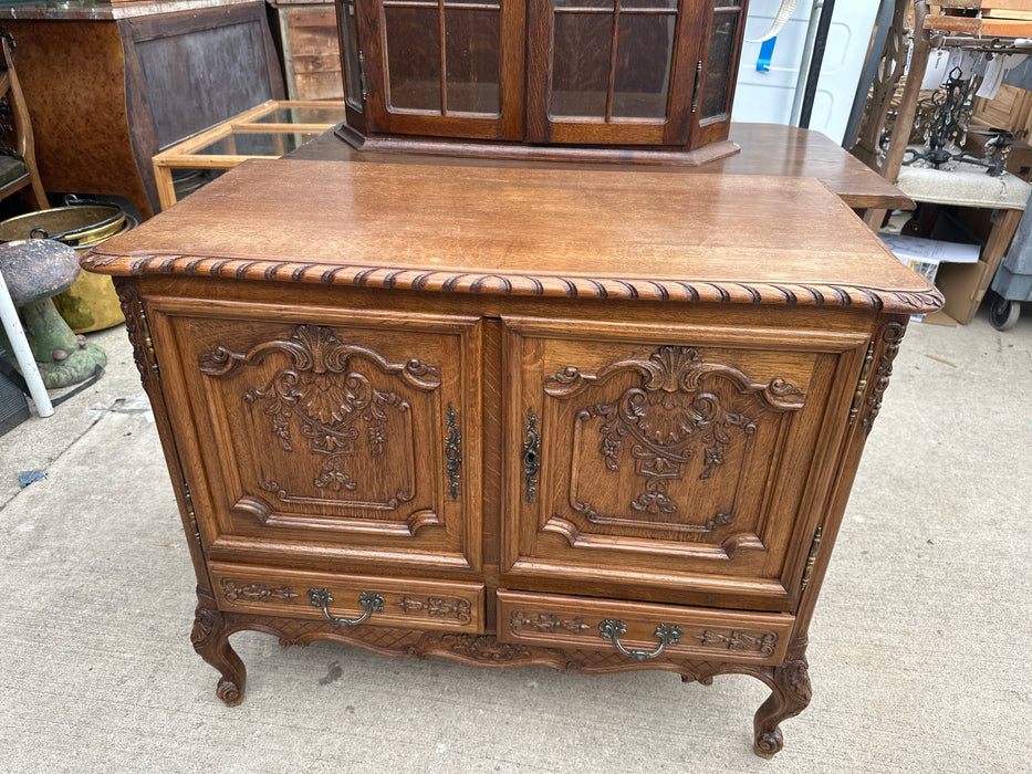 SMALL  CARVED LOUIS XV CABINET