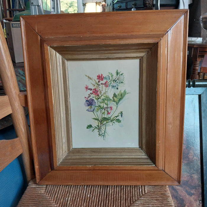 WIDE FRAMED FLORAL PRINT