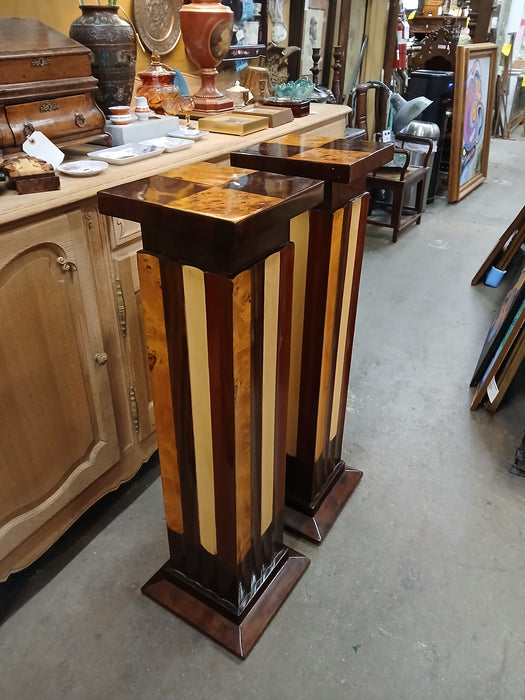 PAIR OF DECO BOOKMATCHED VENEER PEDESTALS