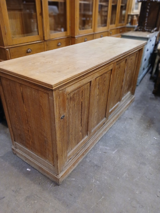 PINE SLIDING DOORS COUNTER