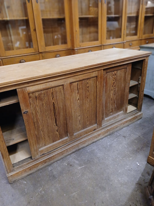 PINE SLIDING DOORS COUNTER