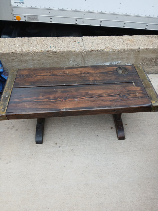 HEAVY PINE WITH BRASS BENCH