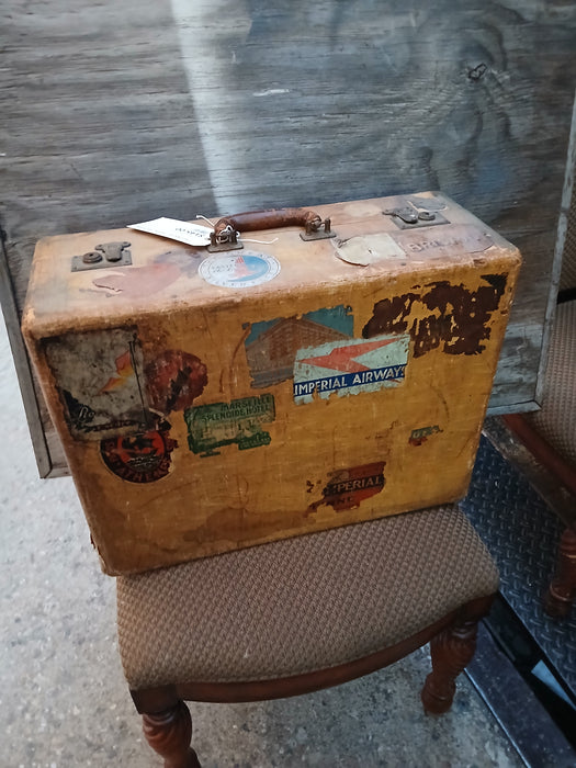 DECORATED TRAVEL SUITCASE