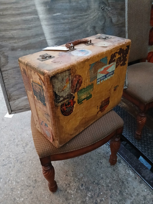 DECORATED TRAVEL SUITCASE