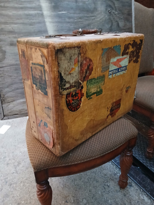 DECORATED TRAVEL SUITCASE