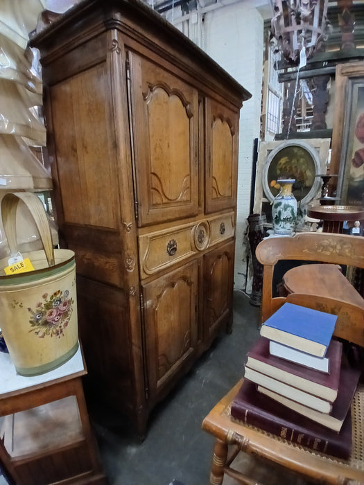 HUGE OAK EARLY COUNTRY FRENCH CABINET WITH DRAWERS