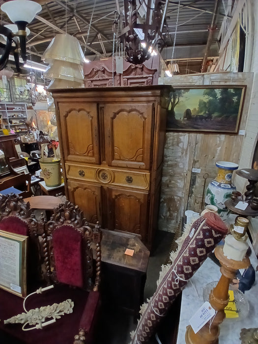 HUGE OAK EARLY COUNTRY FRENCH CABINET WITH DRAWERS