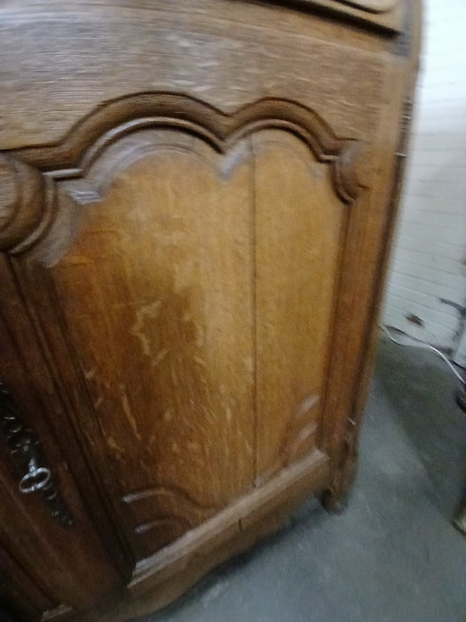 HUGE OAK EARLY COUNTRY FRENCH CABINET WITH DRAWERS