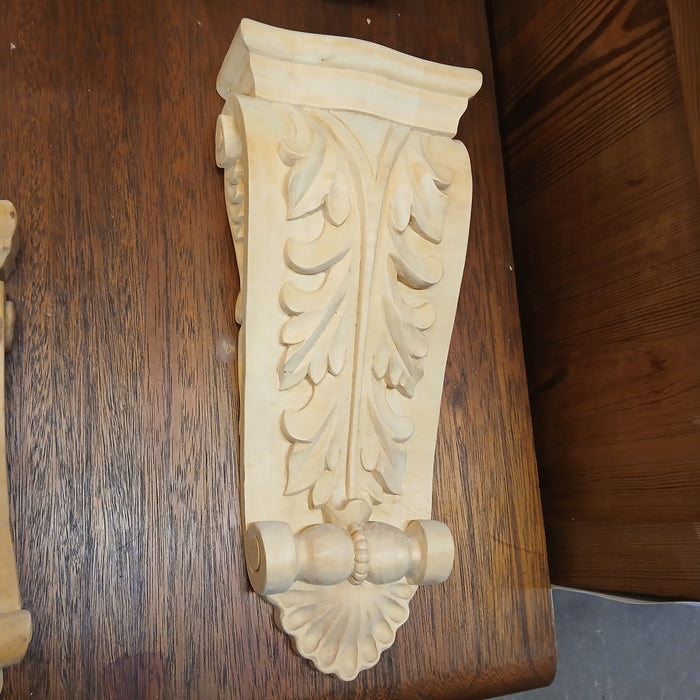 LARGE FLAT WOOD CORBEL