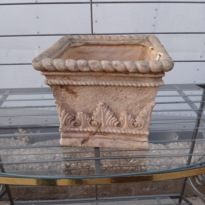 COMPOSITION  AGED CONCRETE LOOK PLANTER