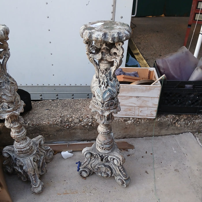 AS FOUND DECORATIVE PEDESTAL