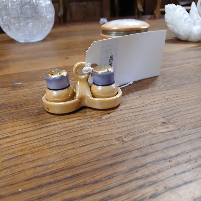 LUSTERWARE SALT AND PEPPER SHAKER