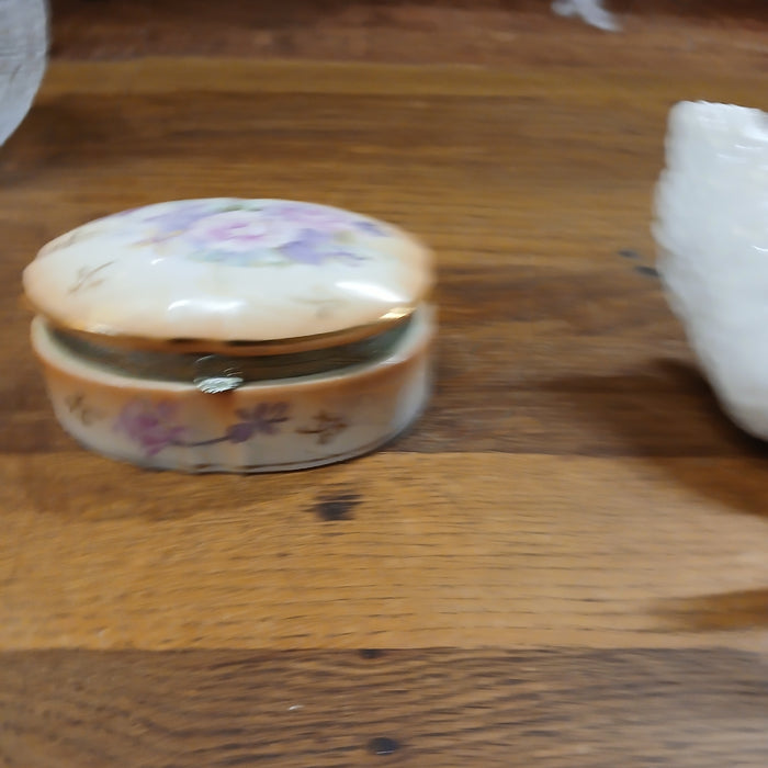 HAND PAINTED TRINKET BOX NOT OLD