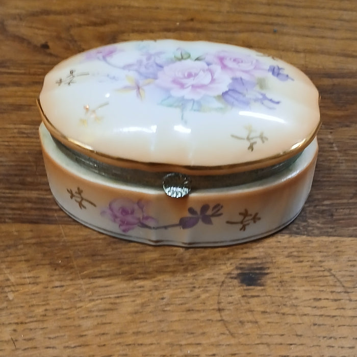 HAND PAINTED TRINKET BOX NOT OLD