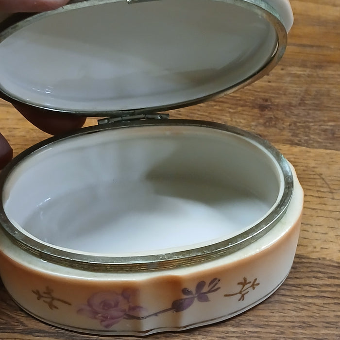 HAND PAINTED TRINKET BOX NOT OLD