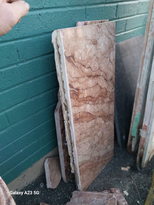 SMALL FLAT  MARBLE PIECES