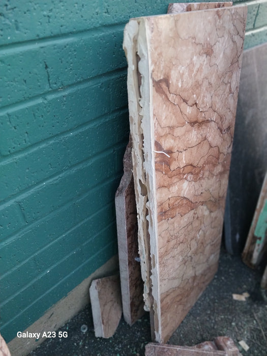 SMALL FLAT  MARBLE PIECES