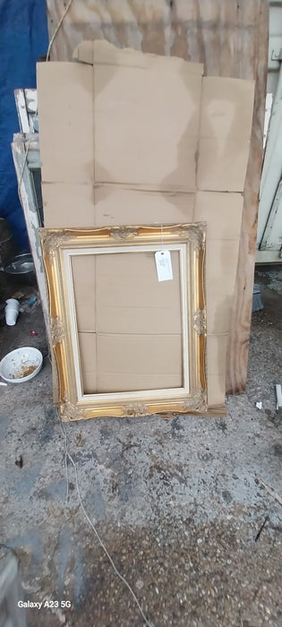 GOLD FRAME WITH LINEN INSERT