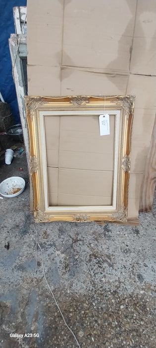 GOLD FRAME WITH LINEN INSERT