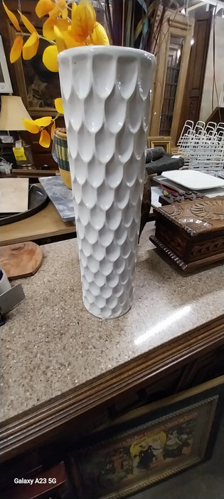 WHITE IMBRICATED VASE