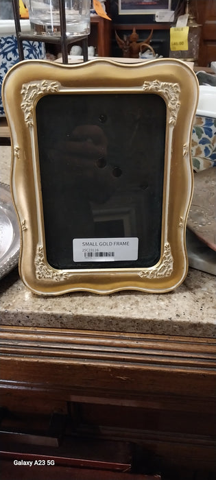 SMALL GOLD FRAME