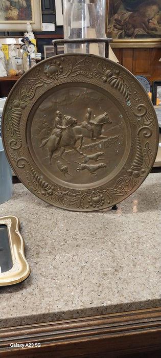 BRASS WALL PLATE WITH RELIEF