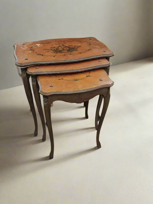 SET OF 3 LOUIS XV SATINWOOD NESTING TABLE-AS FOUNDS