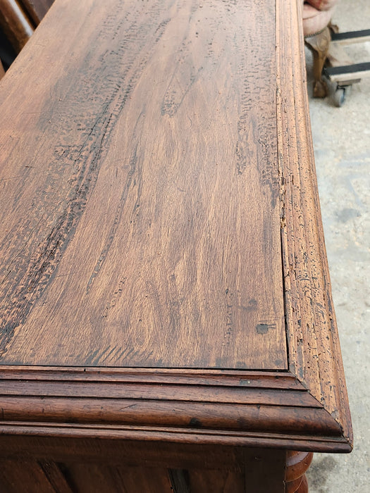 LOUIS XIII OAK SINGLE DOOR CABINET WITH BARLEY TWIST PILLASTERS