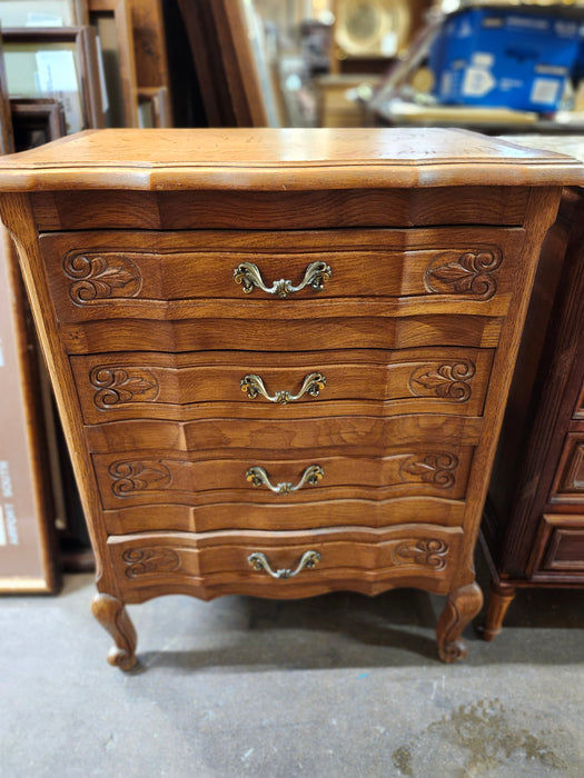 LOUIS XV SMALL 4 DRAWER OAK CHEST