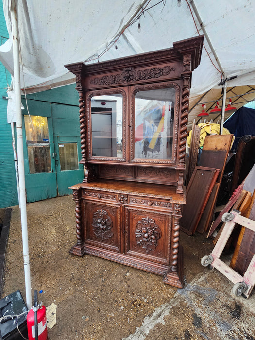 LOUIS XIII BARLEY TWIST OAK  BUFFET