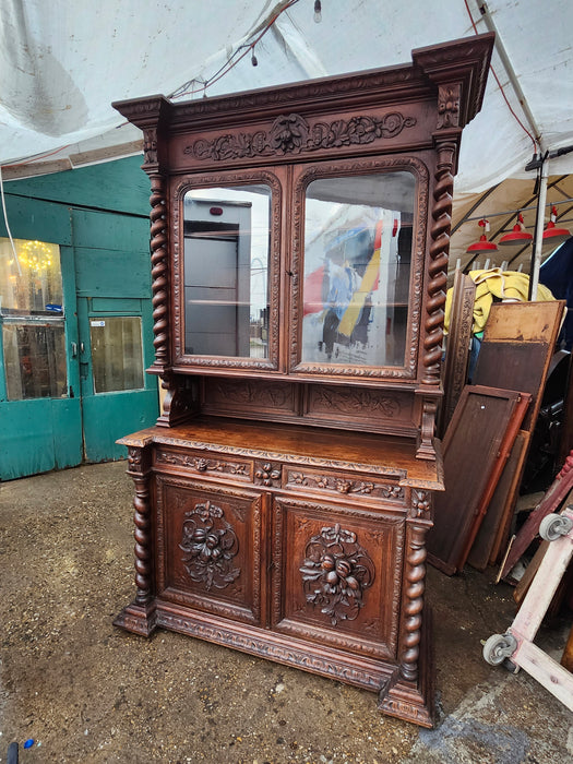 LOUIS XIII BARLEY TWIST OAK  BUFFET