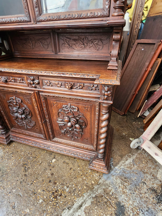 LOUIS XIII BARLEY TWIST OAK  BUFFET