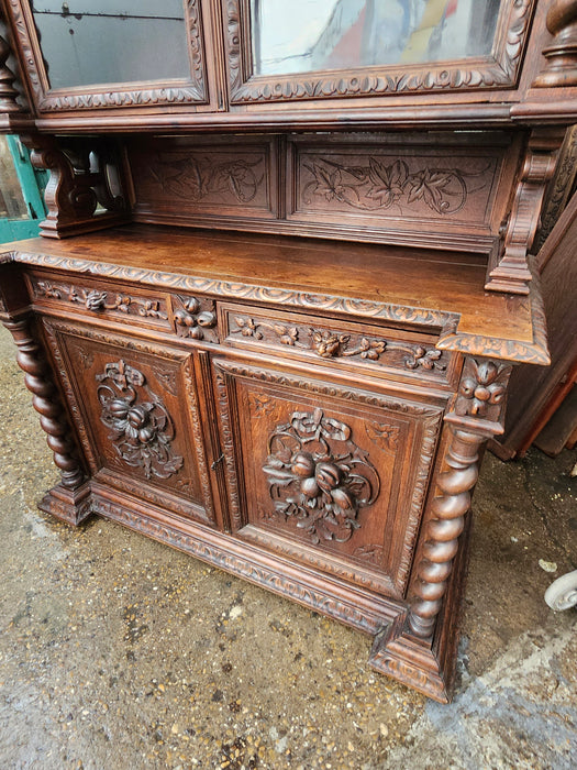 LOUIS XIII BARLEY TWIST OAK  BUFFET