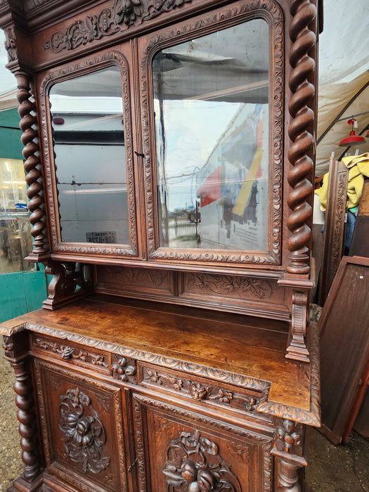 LOUIS XIII BARLEY TWIST OAK  BUFFET