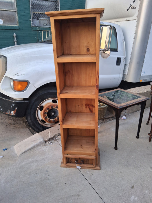 TALL CHIMNEY PINE SHELF