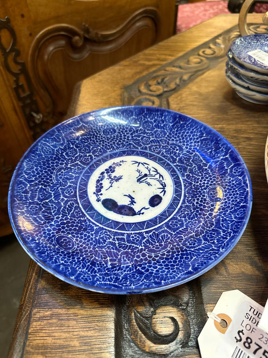 BLUE AND WHITE IMARI 9" PLATE